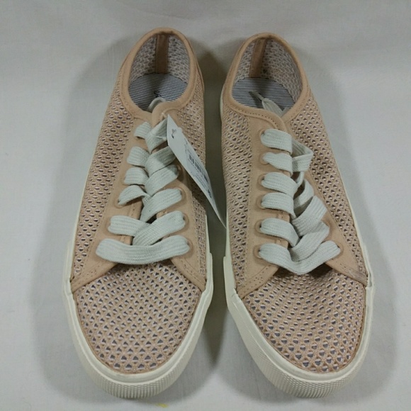 Women tan canvas with eyelid sneakers - Picture 3 of 8